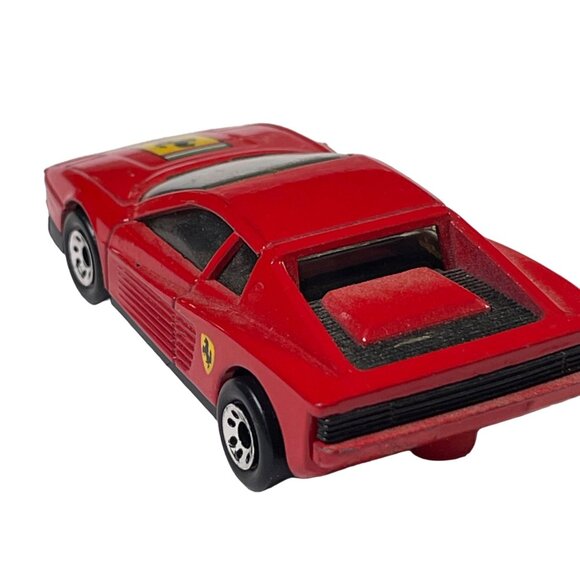 Matchbox Ferrari Testarossa 1986 Red Collectible Race Car u - Picture 2 of 8
